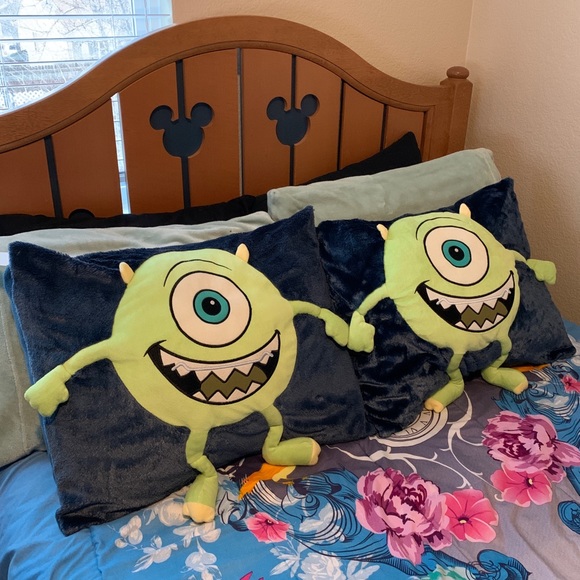 Disney Bedding Monsters Inc Mike Wazowski Pillow Cases Lot